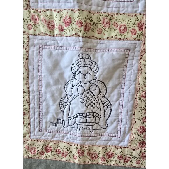 Sweet " Little Quilting Lady " Machine Embroidered Squares  On A Quilt 47x37" - Picture 13 of 16